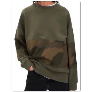 Zara Camouflage Army Olive Green Oversized Sweatshirt Sweat Shirt Size M Medium
